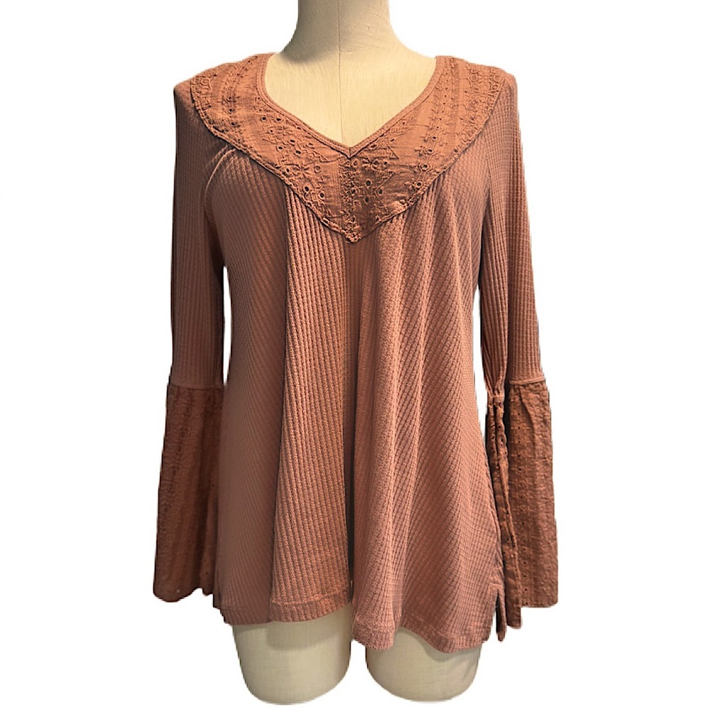 Free People size S long sleeve waffle knit with Lace Elements  top in in Mauve